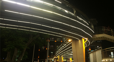 人行天橋亮化工程 光臣LED洗墻燈歷久彌新