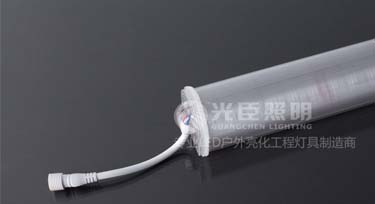 客戶深夜轉(zhuǎn)款訂購LED數(shù)碼管，執(zhí)著的精神感染著光臣!