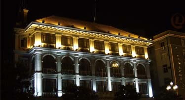 建筑的骨骼 柱子亮化該如何做?三個(gè)示例后馬上懂了！