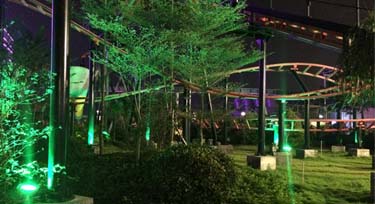 空中游樂(lè)場(chǎng)亮化 LED泛光燈一燈多用，效果恰到好處!