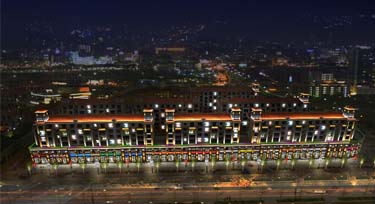 LED線條燈亮化讓廢舊小區(qū)、棄管樓起死回生