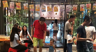 異鄉(xiāng)團(tuán)圓，光臣智科設(shè)中秋“家宴”遙寄思鄉(xiāng)情!