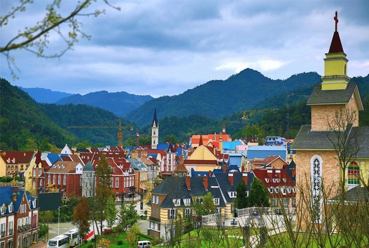 法式風(fēng)情小鎮(zhèn) 法式風(fēng)情小鎮(zhèn)